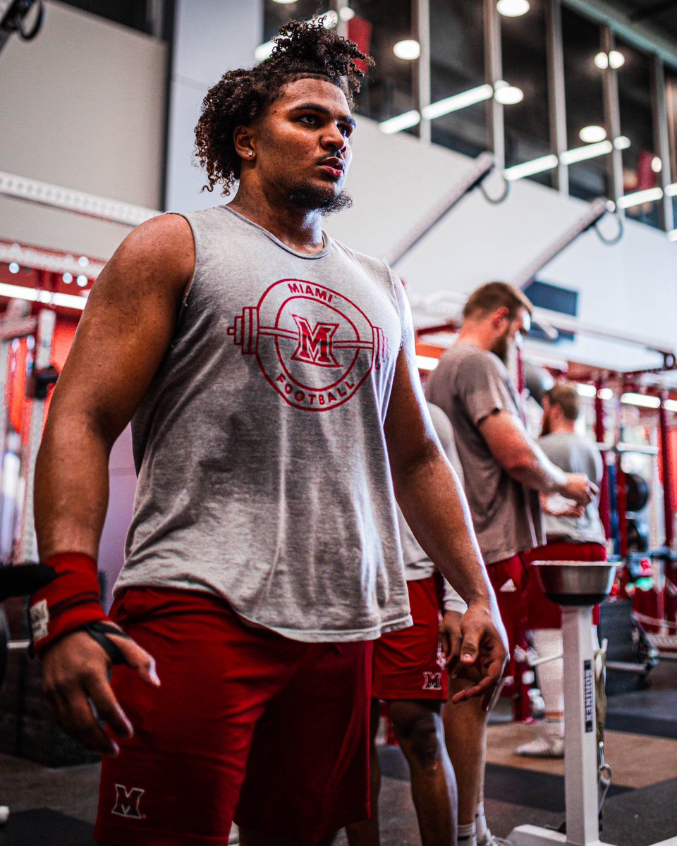 Miami Football (@miamiohfootball) on Twitter photo The work doesn’t stop😤
#RiseUpRedHawks | 🎓🏆 The work doesn’t stop😤
#RiseUpRedHawks | 🎓🏆