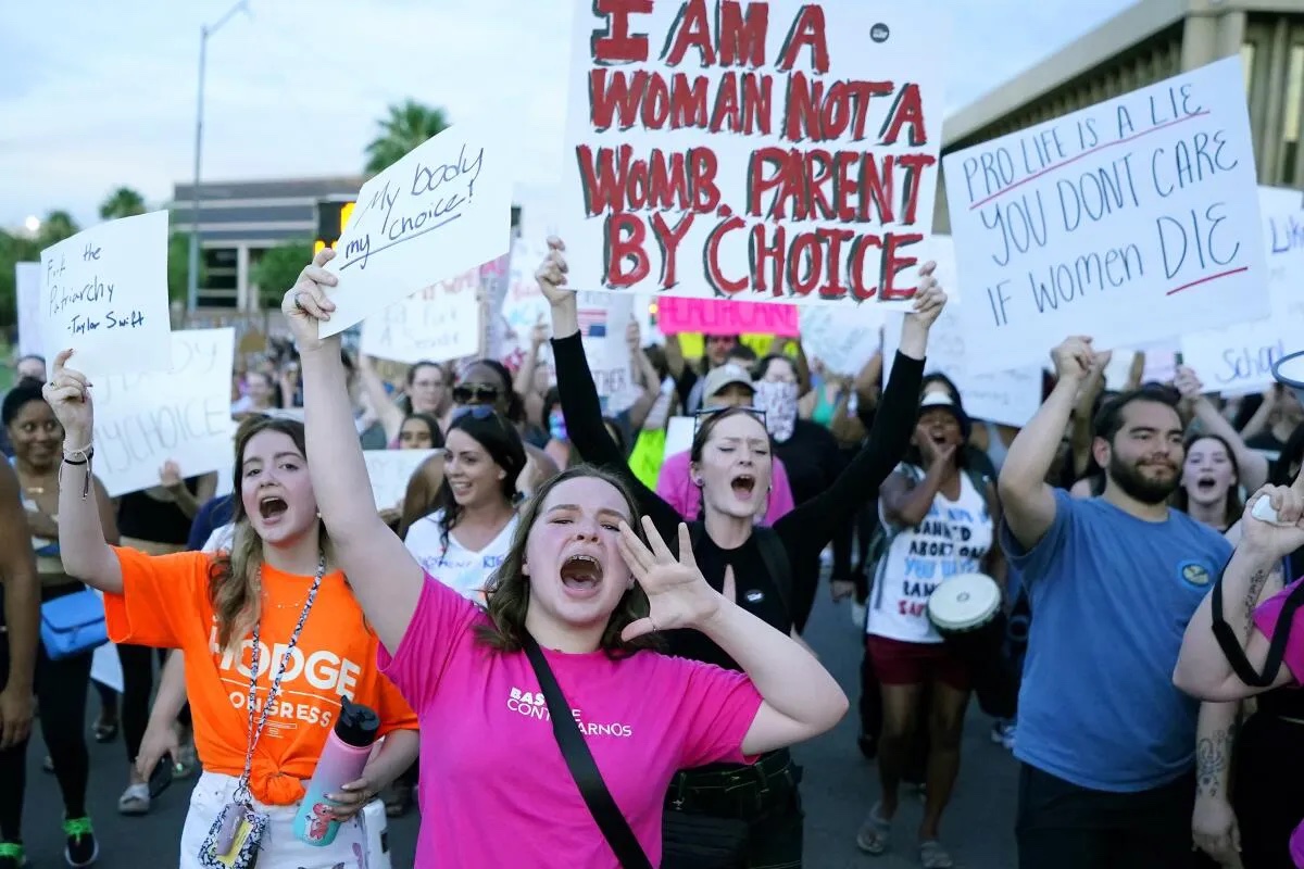 'The majority of kids who have lost access to medical care since the unwinding of pandemic-era protections come from the states enacting the strictest abortion bans, and Florida is a prime example.' @girlsreallyrule shero.substack.com/p/abortion-ban…
