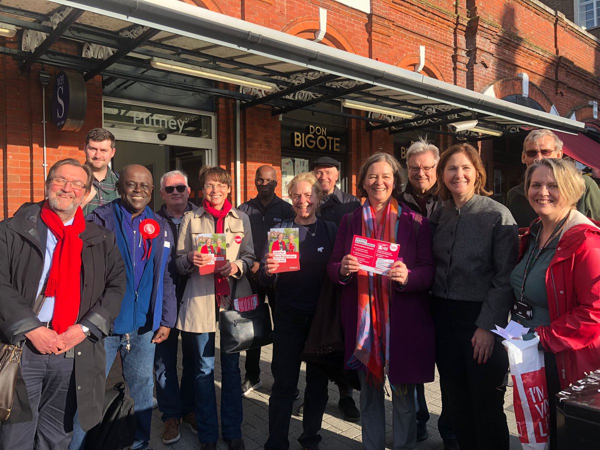 2 Days until Polling Day! Putney's Labour MP @PutneyFleur is out campaigning alongside councillors, supporters, and fellow MP @AnnaMcMorrin . We need a Labour Mayor of London and we need a Labour Councillor in West Putney. Vote Sadiq Khan🌹 | Vote Jane Briginshaw 🌹