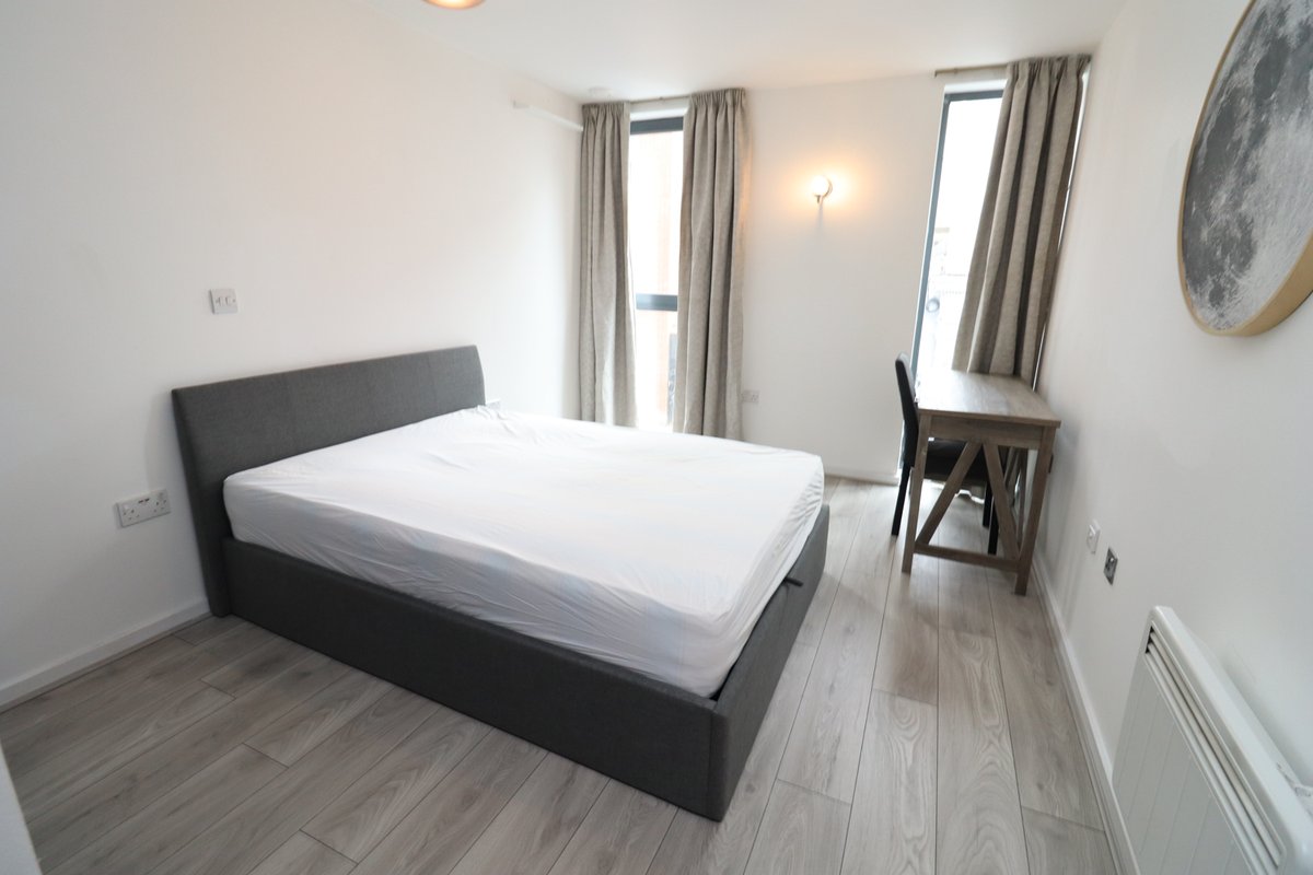 Double room - Single use in Limehouse, Lavender House, 1b Ratcliffe Cross Street, E1 is NOW available! For more stunning pictures, click the link below. cityrooms.com/property/laven… #cityrooms #london #PropertyNews #property #flatshare #renting