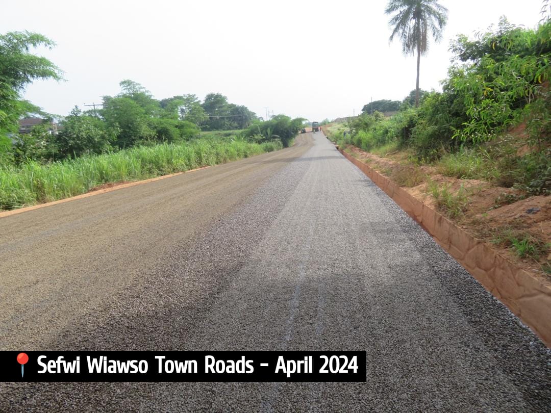 🚧🛣️ LATEST ON SEFWI WIAWSO TOWN ROADS - WN/R 🛣️🚧

Here's the latest update on the construction of roads in Sefwi Wiawso town.

#InfrastructureDevelopment #Bawumia2024 #MakingItHappen