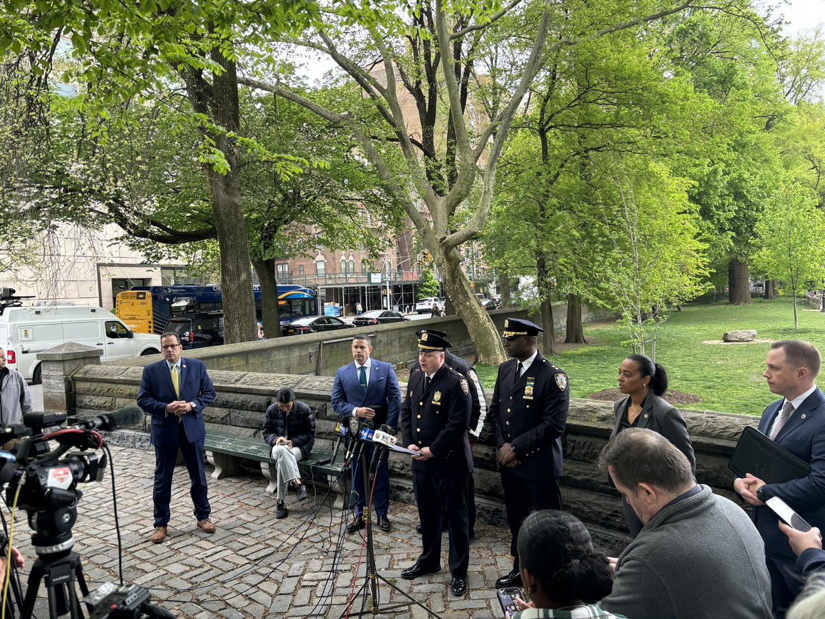 Happening now!!! Press conference on recent incidents inside Central Park. Updating the public on a arrest and information to help keep the public safe!