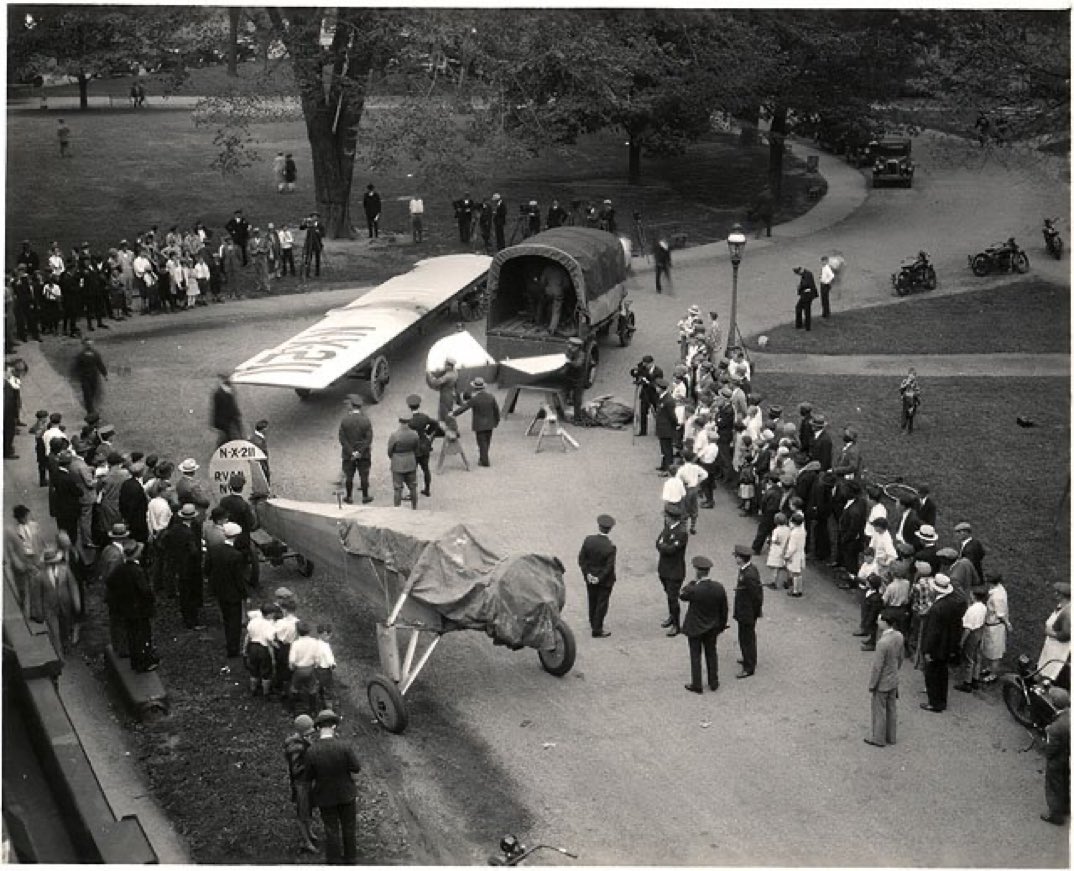 #OTD in 1928, Spirit of St. Louis made its final flight to DC where Charles Lindbergh presented the aircraft to the @smithsonian. When it was later transported to the US National Museum (now the Arts and Industries Building), its wings were separated from the fuselage.