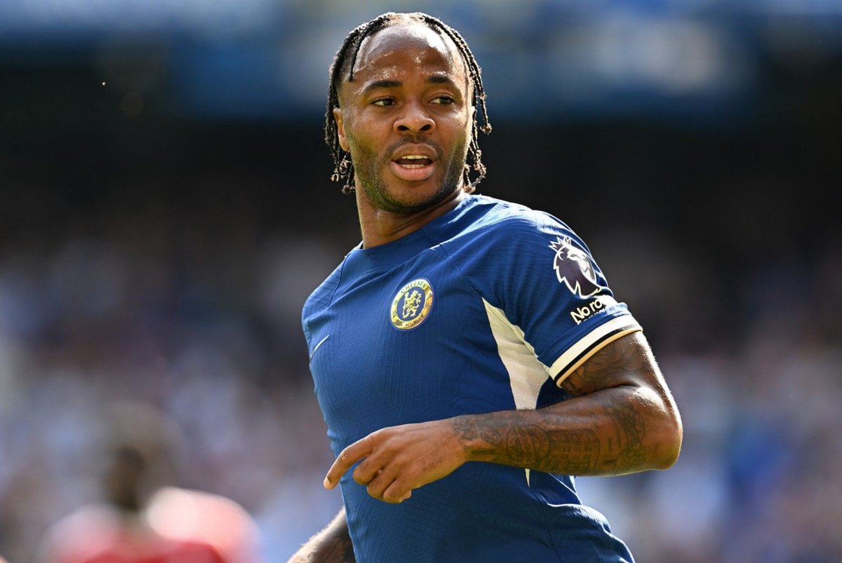 🚨 Raheem Sterling remains committed to Chelsea, and is settled in London. Unless Sterling has a major U-turn, he’s going to resist an exit and try to prove any critics wrong.

(@JacobsBen) #CFC