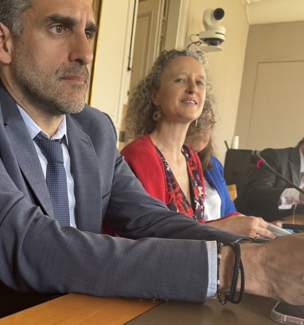 En commission @Senat nous avons adopté à l’unanimité la proposition de loi permettant la prise en charge par l’état de l’accompagnement des enfants en situation de #handicap par des #AESH sur le temps du midi. Rdv avec @senateursPS le 15 mai en séance !