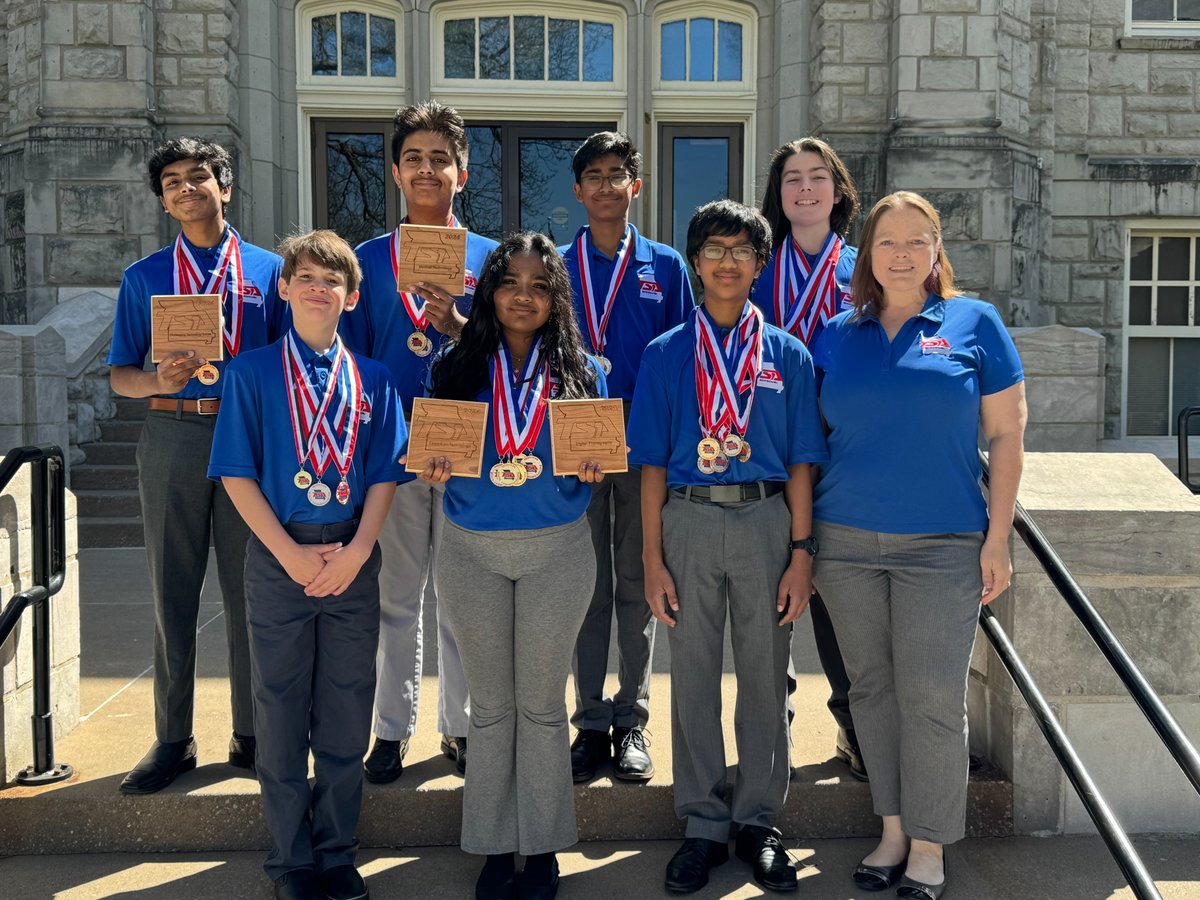 WSDinfo's tweet photo. Frontier became the first middle school in the district and county to establish a Technology Student Association (TSA) chapter! 

At the regional competition, FMS students qualified for TSA state. There, all 7 middle schoolers qualified for nationals! #WeAreWentzville https://t.co/Jh7N6SxwlM