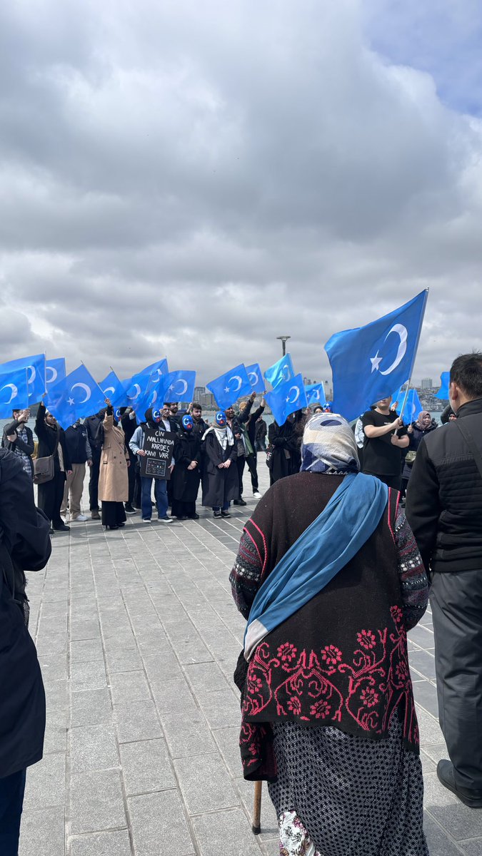 kızıl çin Doğu Türkistan’da halen soykırım fiillerine devam ediyor unutma unutturma #FreeUyghur