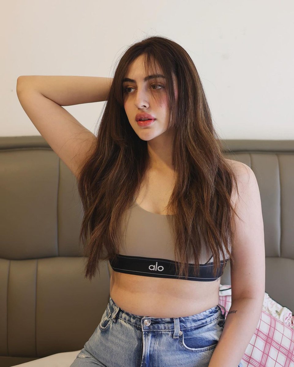Samreen_kaur tweet media