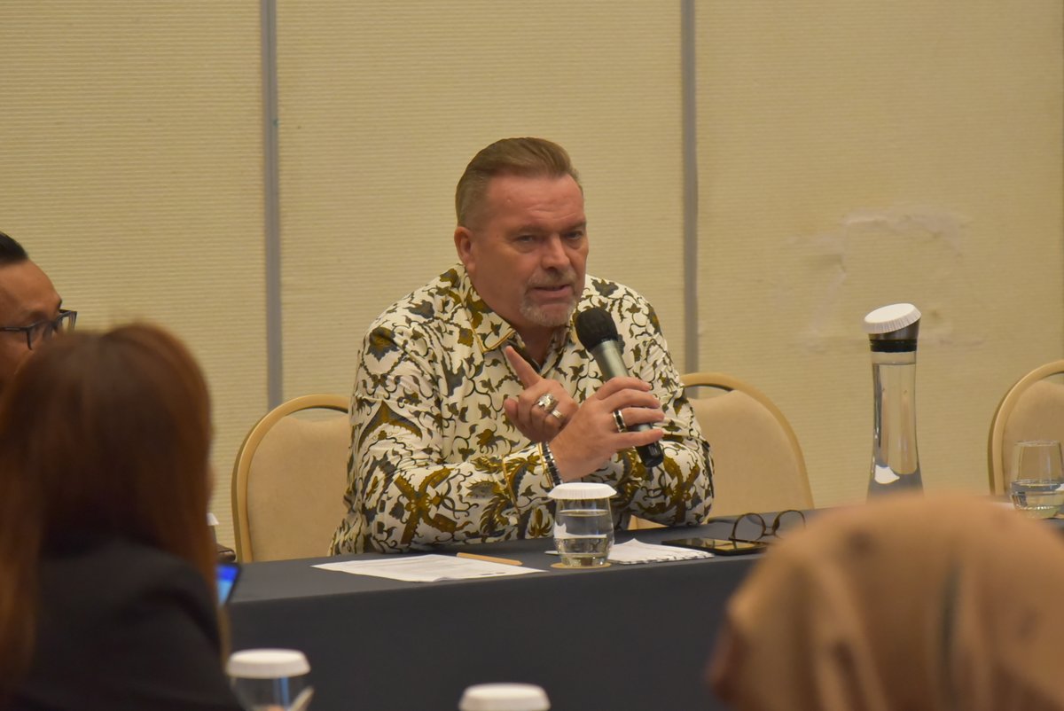 ESIWA_EU (@esiwa_eu) on Twitter photo ๐ธ Snapshots from our Southeast Asia Regional Seminar on EU Engagement in #CounterTerrorism and Preventing Violent Extremism.
๐ช๐บ๐ค #TeamEurope event by <a href="/uni_eropa/">EU in Indonesia</a> + <a href="/BNPTRI/">BNPT RI</a> + <a href="/ESIWA_EU/">ESIWA_EU</a>
๐ Press release ๐ eeas.europa.eu/delegations/inโฆ
#EUDefence #EUIndoPacific #StrongerTogether ๐ธ Snapshots from our Southeast Asia Regional Seminar on EU Engagement in #CounterTerrorism and Preventing Violent Extremism.
๐ช๐บ๐ค #TeamEurope event by <a href="/uni_eropa/">EU in Indonesia</a> + <a href="/BNPTRI/">BNPT RI</a> + <a href="/ESIWA_EU/">ESIWA_EU</a>
๐ Press release ๐ eeas.europa.eu/delegations/inโฆ
#EUDefence #EUIndoPacific #StrongerTogether