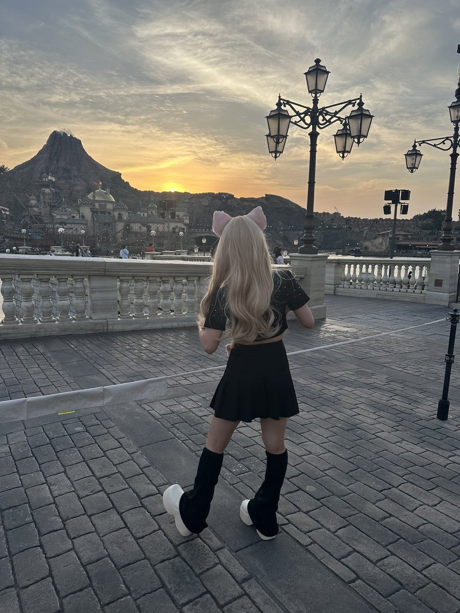 chiiimaaan's tweet photo. 素敵な誕生日ディズニーなりまちた💖

1番Princessだった👸🏼💕👑💍💖

今年素敵な1年になりそう💘 https://t.co/MKEfNPpeS9