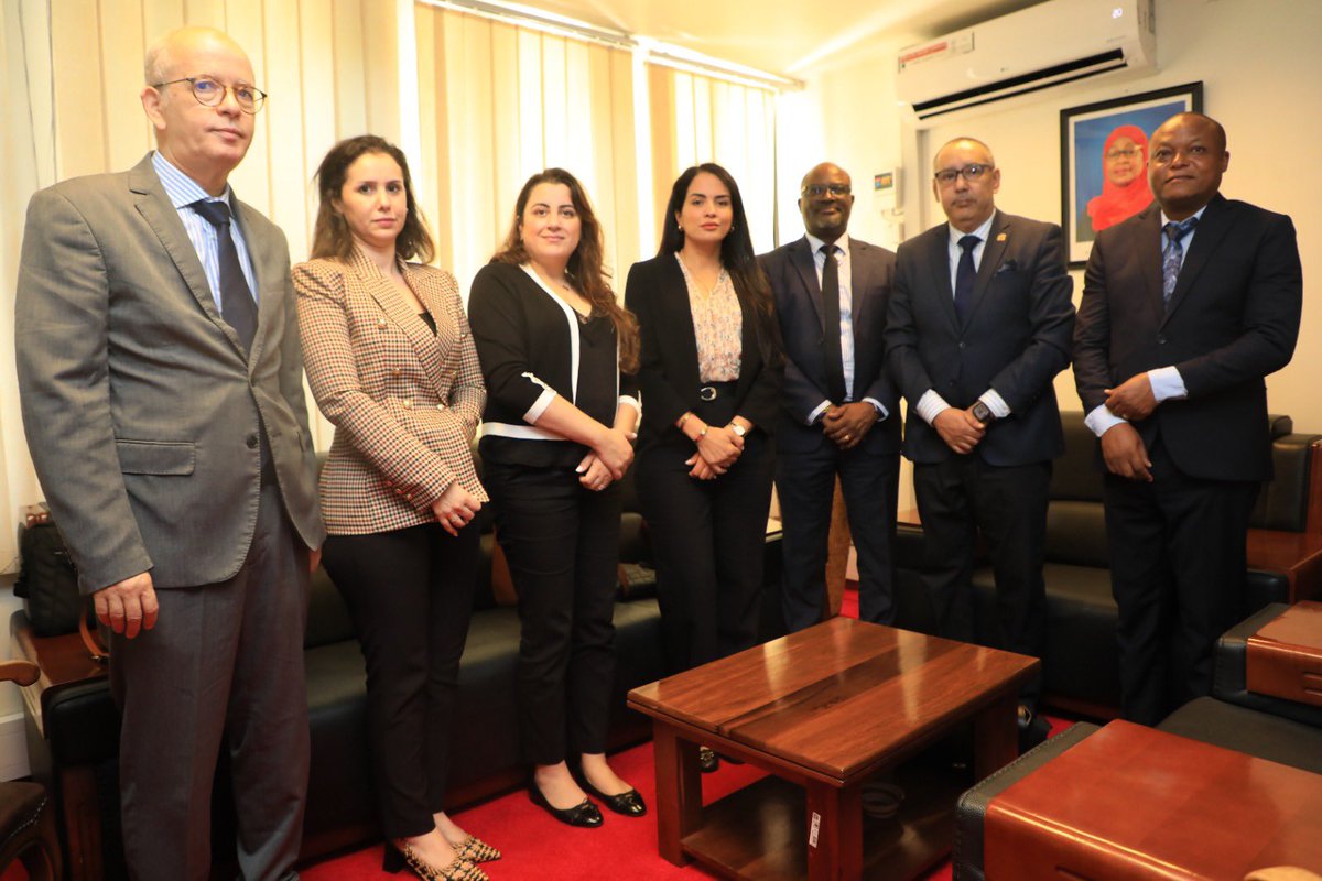 Tanzania and Morocco Embark on Tourism Collaboration Journey! Tanzania and Morocco on April 29th, 2024, held a significant meeting in Dar es Salaam, 🇹🇿, to establish a strong tourism relationship. The meeting was hosted by Ephraim Mafuru, the DG of Tanzania Tourist Board👇