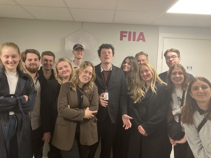 Sunny day here in #Helsinki, brilliant to welcome students visiting from @SyddanskUni @CWSWarStudies🇩🇰to @FIIA_fi 🇫🇮 earlier. Some of my favourite topics up for discussion such as #Baltic sea #security & #deterrence for #NATO's Eastern flank. Throwback to previous teaching days.