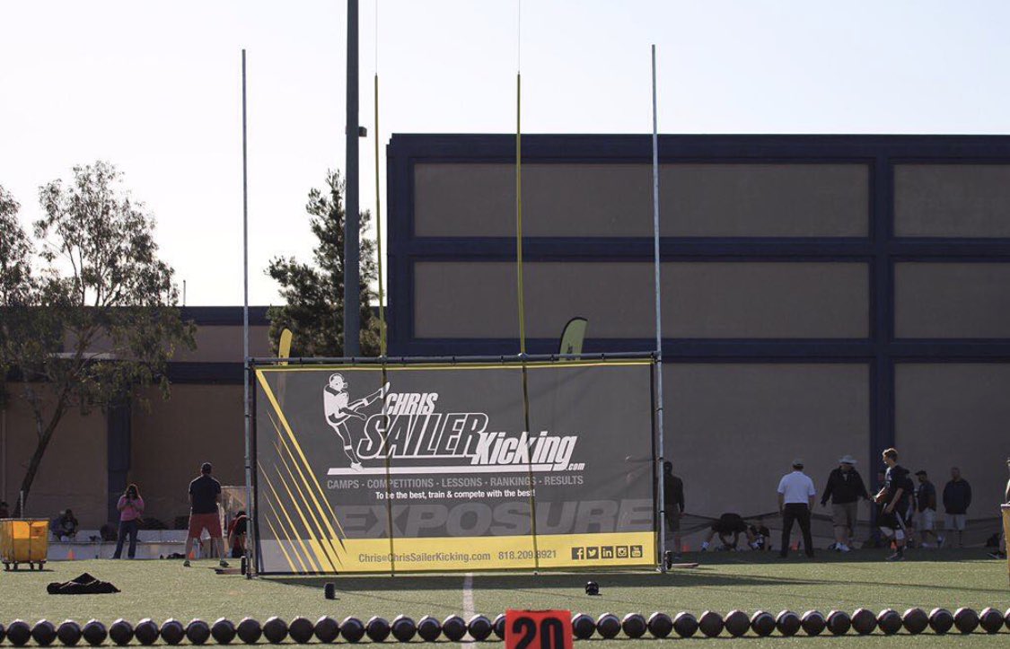 Coming to Vegas XLIV this weekend? Reminder that there is an optional Friday Warm Up Session from 4-5 PM.  Last change to register as the session is about to sell out.  Be sure to register today: campscui.active.com/orgs/ChrisSail… #TeamSailer