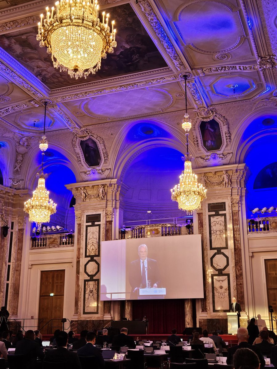 Chair's summary of two days of enriching panels and a lot of engagement #AWS2024Vienna. @alexanderkmentt : AWS raise security concerns, a dangerous autonomy arms race looms, humans must prevail over use of force, & urgent to start negotiations for a new treaty. We say: let's go!