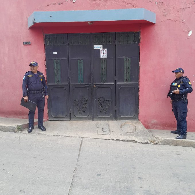 MPGuatemala_EN's tweet photo. #PM #Quiché #PNCSupport #SearchandSeizure #Operations
The Municipal Prosecution Office of Joyabaj, Quiché, is coordinating with the @PNCdeGuatemala to carry out search and seizure operations, inspections, and evidence collection https://t.co/0Ty3J4SUyC