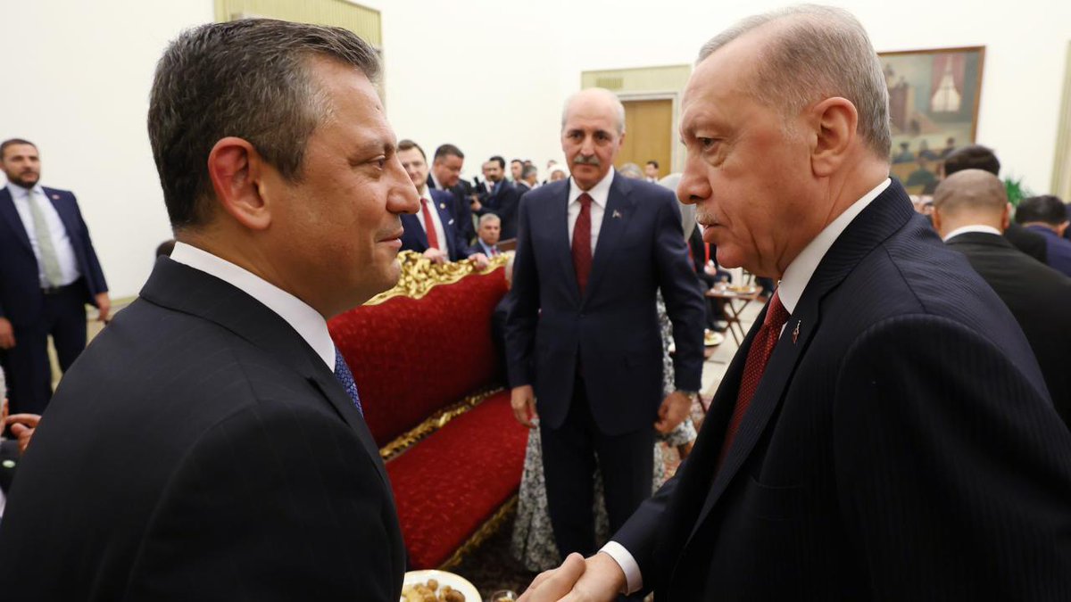 Cumhurbaşkanı Erdoğan, Özel'i AK Parti Genel Merkezi'nde kabul edecek 
tinyurl.com/38pajhhz

#CumhurbaşkanıErdoğan #ÖzgürÖzel