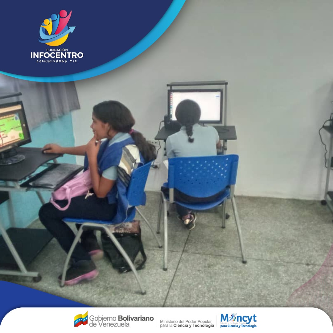 Infocentro con la nueva era digital en las comunidades.
#PuebloComunicador