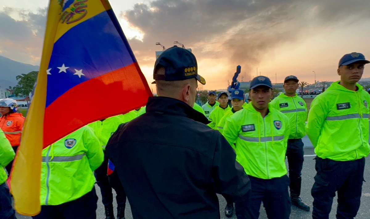 🇻🇪El #30ABR de 2019, el Pueblo venezolano ratificó su amor a La Paz, ante la traición de unos pocos, y el intento de golpe mediático frustrado, la derrota de la oposición fascista y violenta engañó nuevamente al mundo. ¡Seguimos Venciendo! ¡Viva la Patria! #SomosPuebloUnido