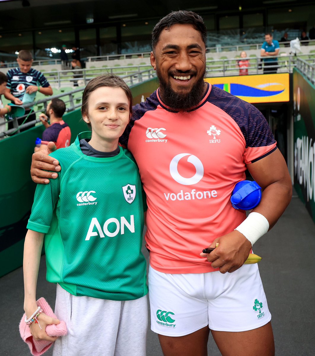 We are so sorry to hear of the passing of Naomi. 

We had the pleasure of welcoming her to one of our Captain’s Run sessions at Aviva Stadium last August.

We were all inspired by Naomi’s positivity and bravery and we are thinking of her family and friends at Wexford Wanderers 💚