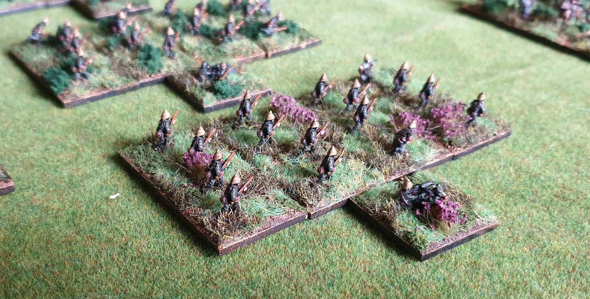 Quick question for the If the Lord spares us veterans on here. These are 50x25 bases so if I were make a few 25x25 and treat that as THE base size would having these conjoined ones as the majority prove a problem anywhere? If not I'm on for Tannenberg...