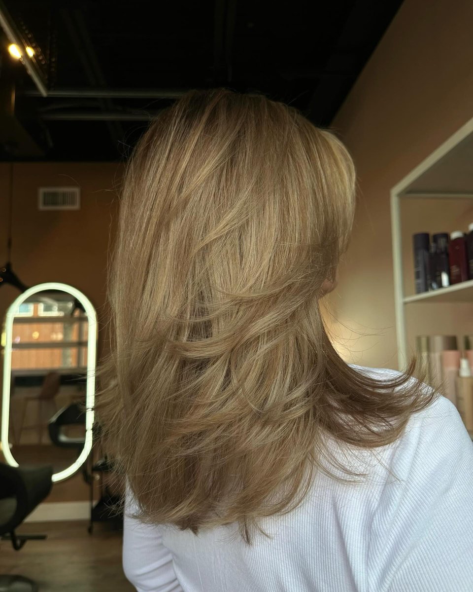 Paul Mitchell (@paulmitchellus) on Twitter photo Nothing beats the freshness of a Tea Tree blowout! 💨✨ Elevate your style and invigorate your senses with the tingling sensation of Tea Tree🌿
Hair by <a href="/kelti/">Kelti Cameron</a>.honeycomb (IG) Nothing beats the freshness of a Tea Tree blowout! 💨✨ Elevate your style and invigorate your senses with the tingling sensation of Tea Tree🌿
Hair by <a href="/kelti/">Kelti Cameron</a>.honeycomb (IG)
