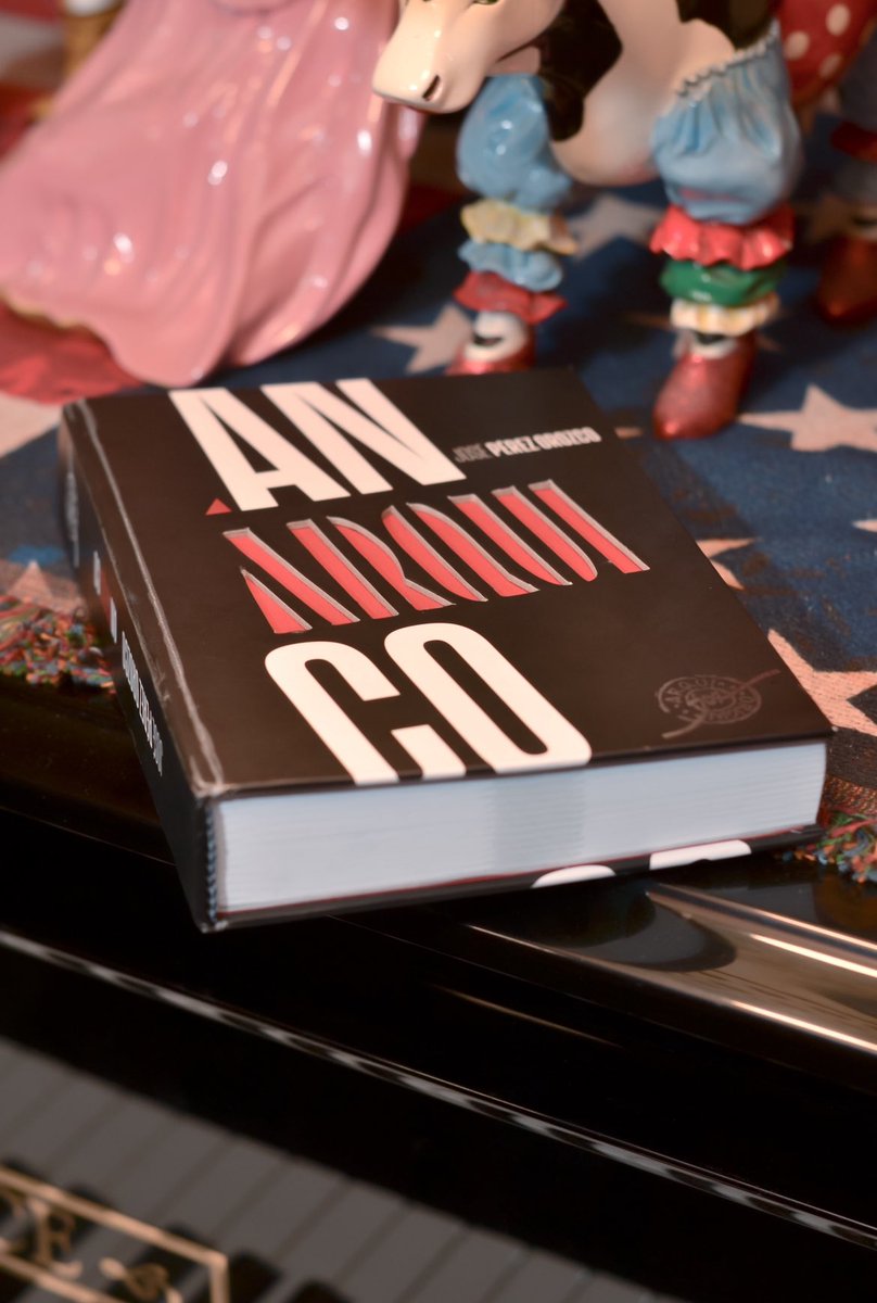 arquijoe's tweet photo. ANÁRQUICO - José Pérez Orozco ya disponible a la venta. El 100% del valor del libro será donado a becas de Arquitectura. Ayúdanos a cumplir un sueño! https://t.co/S1zEMRrK6I