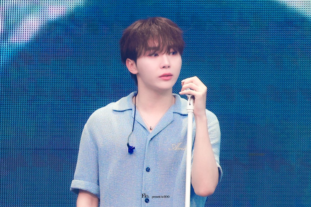플로 tweet media