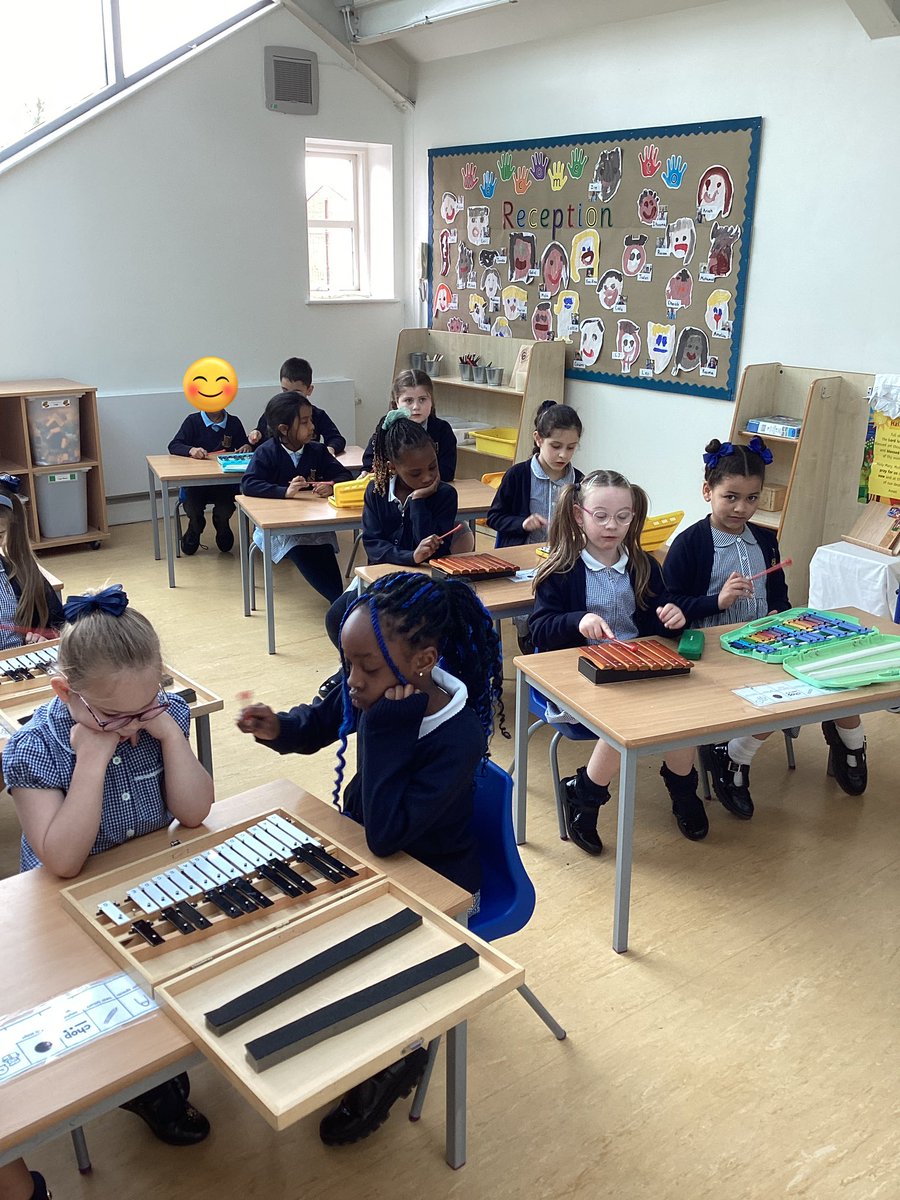 Today we had our music lesson in the Field of Dreams arts room. We are becoming more familiar with the ‘Friendship Song’ we’ve been learning to sing & play on the glockenspiel @StSebastiansPri #SebsMusic