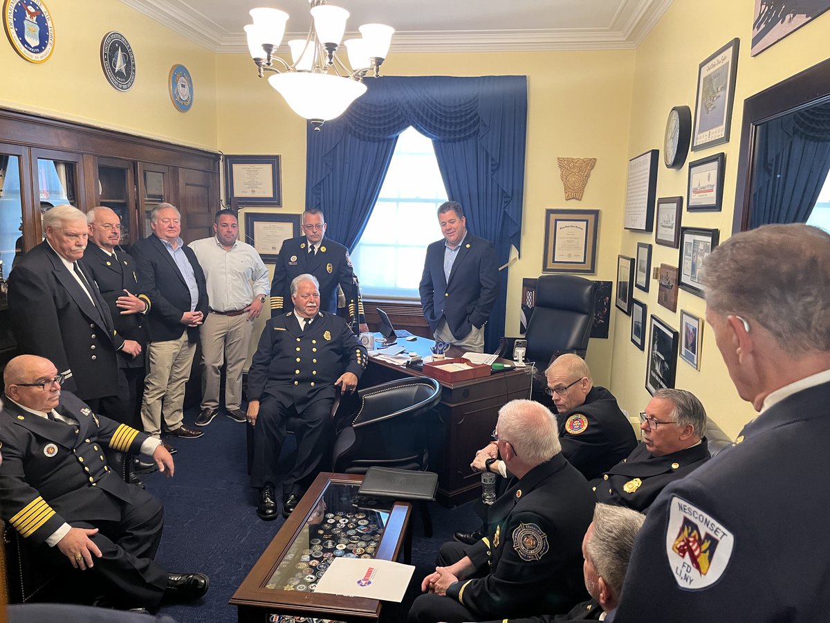 It was an honor to meet with the Firefighters Association of the State of New York! Meeting with New York's Bravest is always a privilege, and it was especially inspiring to connect with individuals like Greg Anderson from Nesconset FD, Suffolk County Fire Commissioner Pat