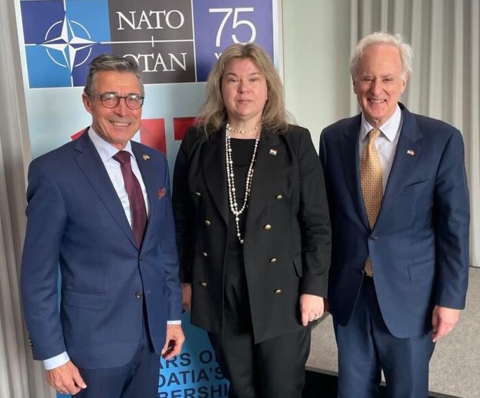 Thank you, Croatian Ambassador @KrceTina and @AndersFoghR for a productive meeting. Grateful to Ambassador Krce for hosting the working lunch with other NATO ambassadors commemorating the 15th anniversary of Croatia's NATO Membership.