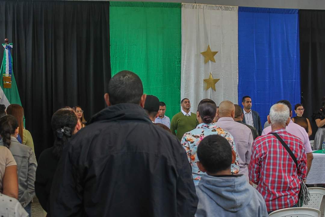 Así vivimos nuestra audiencia pública de los primeros 100 días de gobierno. 

Durante este evento, tanto el alcalde como cada secretario presentaron un informe detallado de las acciones realizadas en este período.