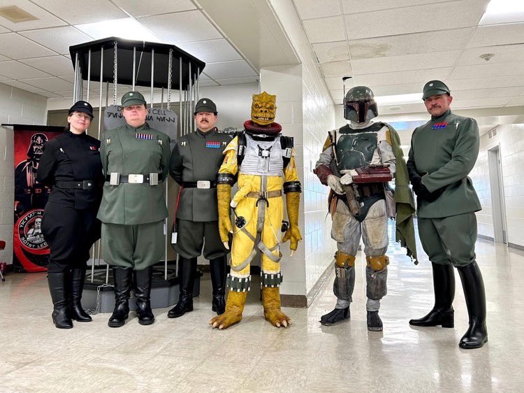 Bounty Hunters, we don’t need their scum… Officers of @501stcentralgarrison and @imperial80thsquad #501st #501stLegion #StarWars #ImperialOfficer #ImperialOfficerCorps #IOC #firebirdsioc #DutyHonorEmpire #BadGuysDoingGood #BadGirlsDoingGreat