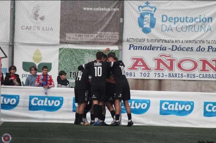 ⚔️ Jornada intersemanal en la Tercera RFEF. Ourense y Pontevedra B se enfrentan en un duelo muy importante para los intereses ourensanistas y conseguir poner un pie en los playoff de ascenso.

🔻Por otra parte, llega al Couto un Pontevedra B recién descendido la pasada jornada.