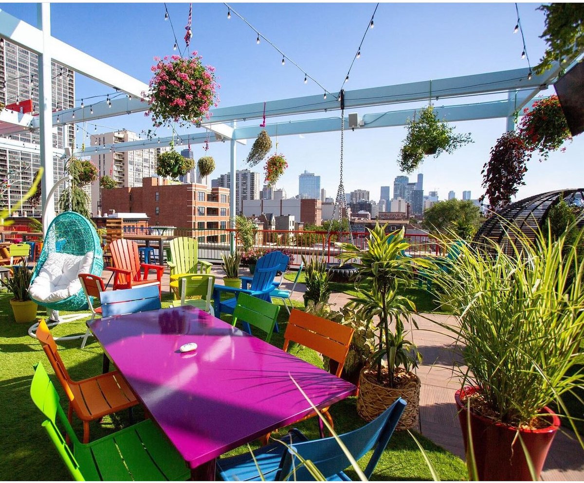 Tuesday, May 7, we're taking over Utopian Tailgate, Chicago's newest rooftop bar perched atop Piper's Alley! Join fellow Chicago area Terriers for an evening of fun and social connection as we usher in warmer weather. Register here ➡️ spr.ly/6012j19m4