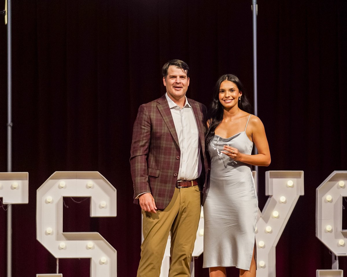 Congratulations to @ryannetorres14 on being named Texas State’s Bobcat of the Year at last night’s CATSPYs! #EatEmUp