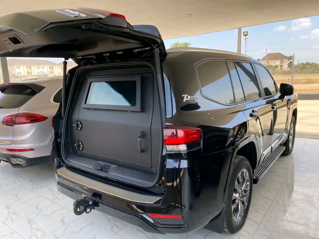 TOYOTA LAND CRUISER VXR BULLET PROOF WE HAVE 3 ON GROUND ◐ Model: 2023 ◐ Status:Brand new ◐ Price: ₦285M EACH ◐ Location: Abuja 🇳🇬 ◐ Duty: Fully Paid & EUC included ◐ for more purchases call me on +2348033108000 #Abuja #Luxury #Bulletproof