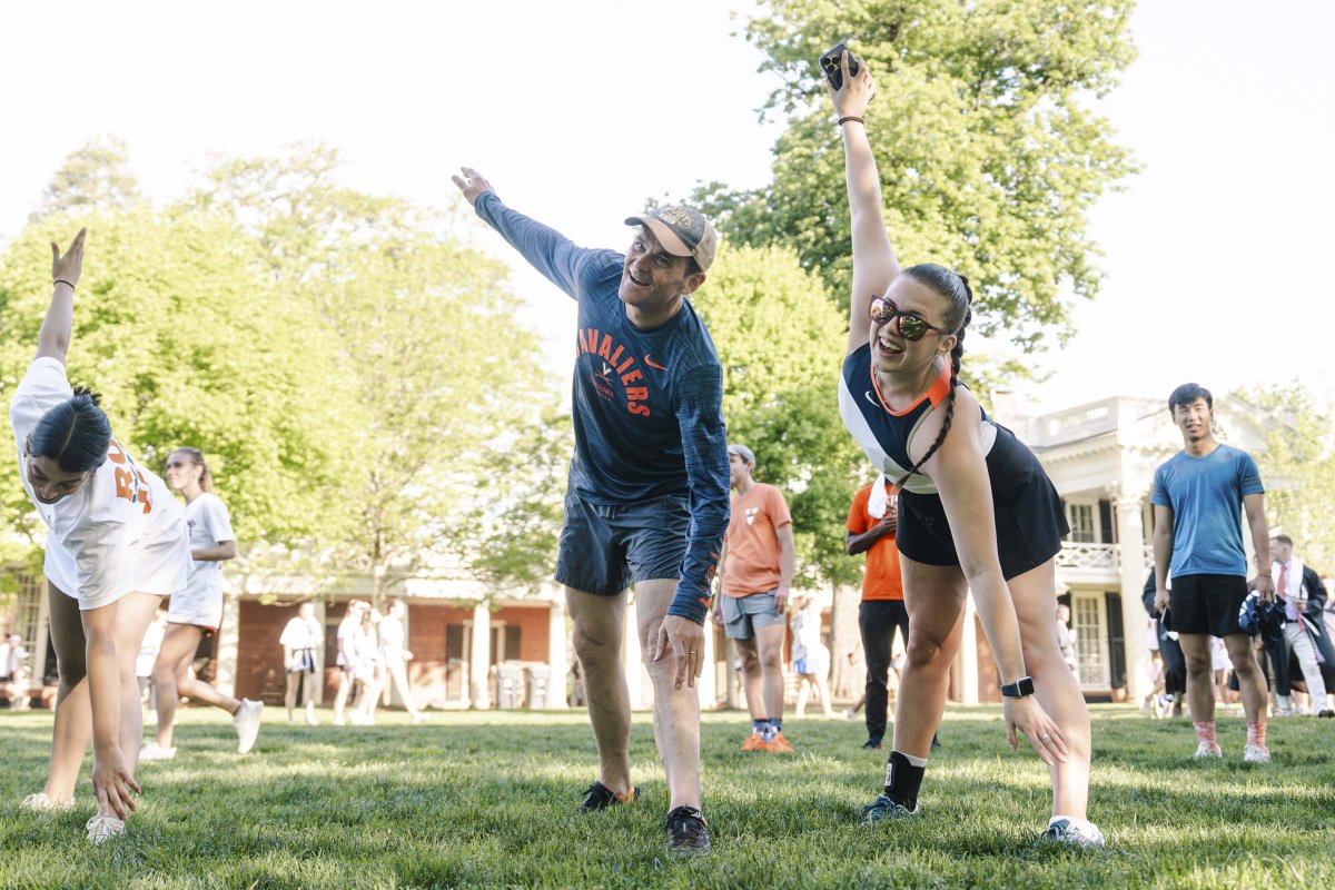 This morning, a record-breaking number of students laced up to join @presjimryan for the annual 4th Year Run With Jim! Those crossing the finish line got the chance to sweat it out with another UVA legend for a double dose of motivation. 🧡 💙