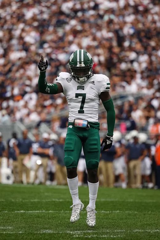 Blessed and Honored to receive an offer from Ohio University #Bobcats🟢