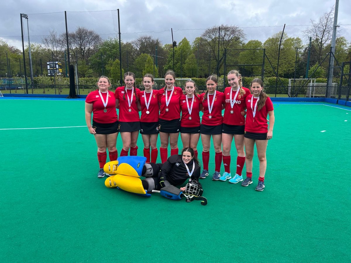 Congratulations to our #StPetersHockey pupils who play for the U14A at @CityofYorkHC !🏑  They took part in the England Hockey Tier One Plate National Final on Sunday and came runners up. They were the only team from the North to compete! #StPetersSport #StPetersTogether | 🤎