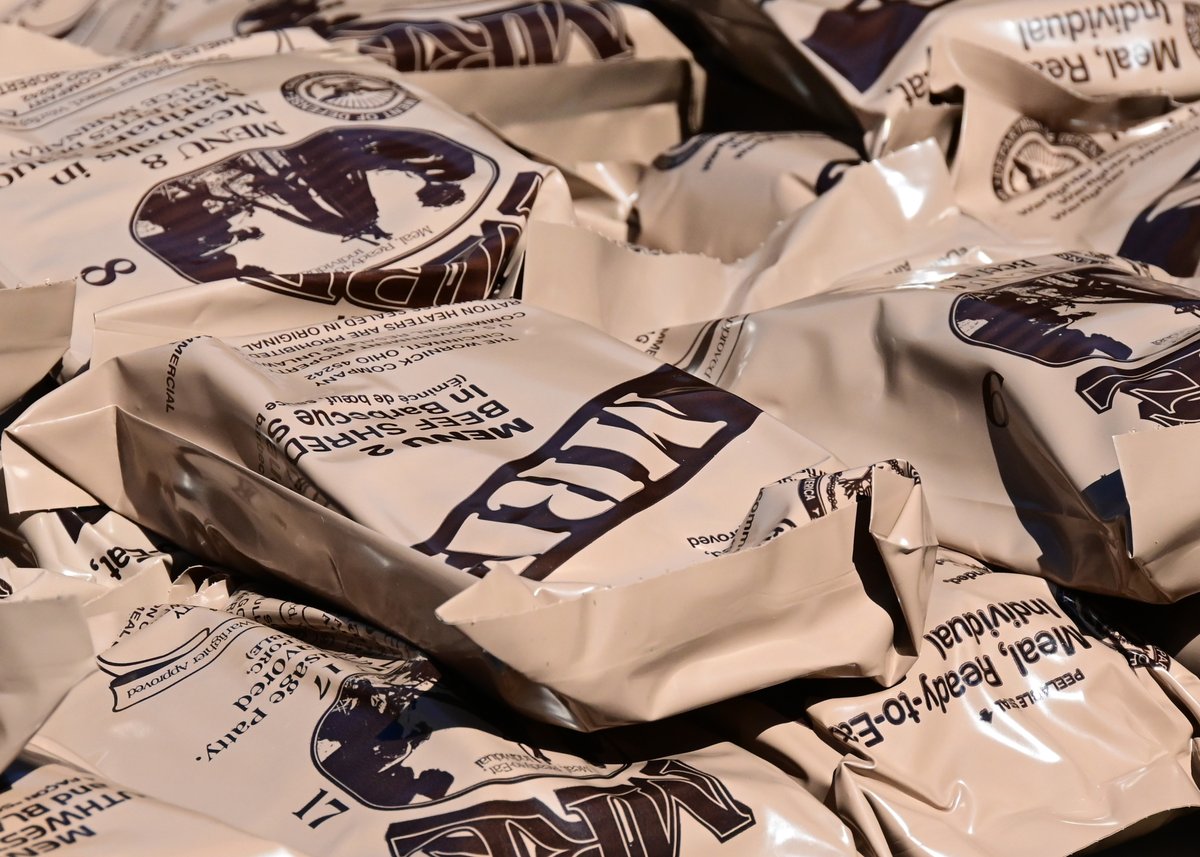 As #EarthMonth ends, DLA R&D's SUBNET tackles 'Planet vs. Plastics' with 2 key projects: Sustainable #MRE Packaging and #Biodegradable Food Service Solutions. These initiatives reduce #plastic use. Learn more about DLA R&D's 200+ efforts: dla.mil/Information-Op…