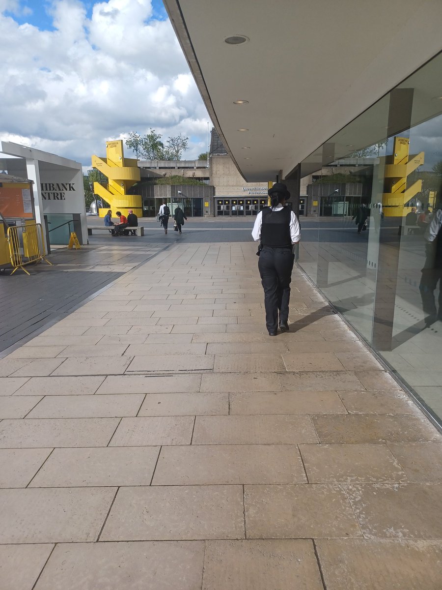 The team is out on foot patrol this afternoon. We have just attended a report of a victim having their bag stolen whilst in a restaurant. Please take care and watch your belongings whilst out, especially as the nicer weather is here & more people are sitting outside ^Sgt Watson