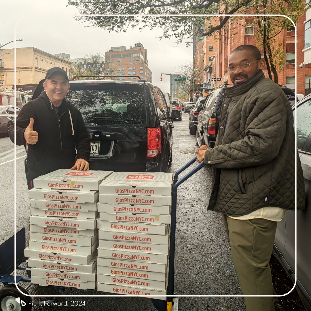 With the support of #SliceOutHunger, Gio’s Pizza delivered 24 pizzas to STRIVE, providing hot meals to those in need🍕✊ But guess what? The impact isn’t limited to NYC! #PieItForward deliveries fight hunger nationwide so we can all thrive🧡 Learn more: sliceouthunger.org/pie-it-forward