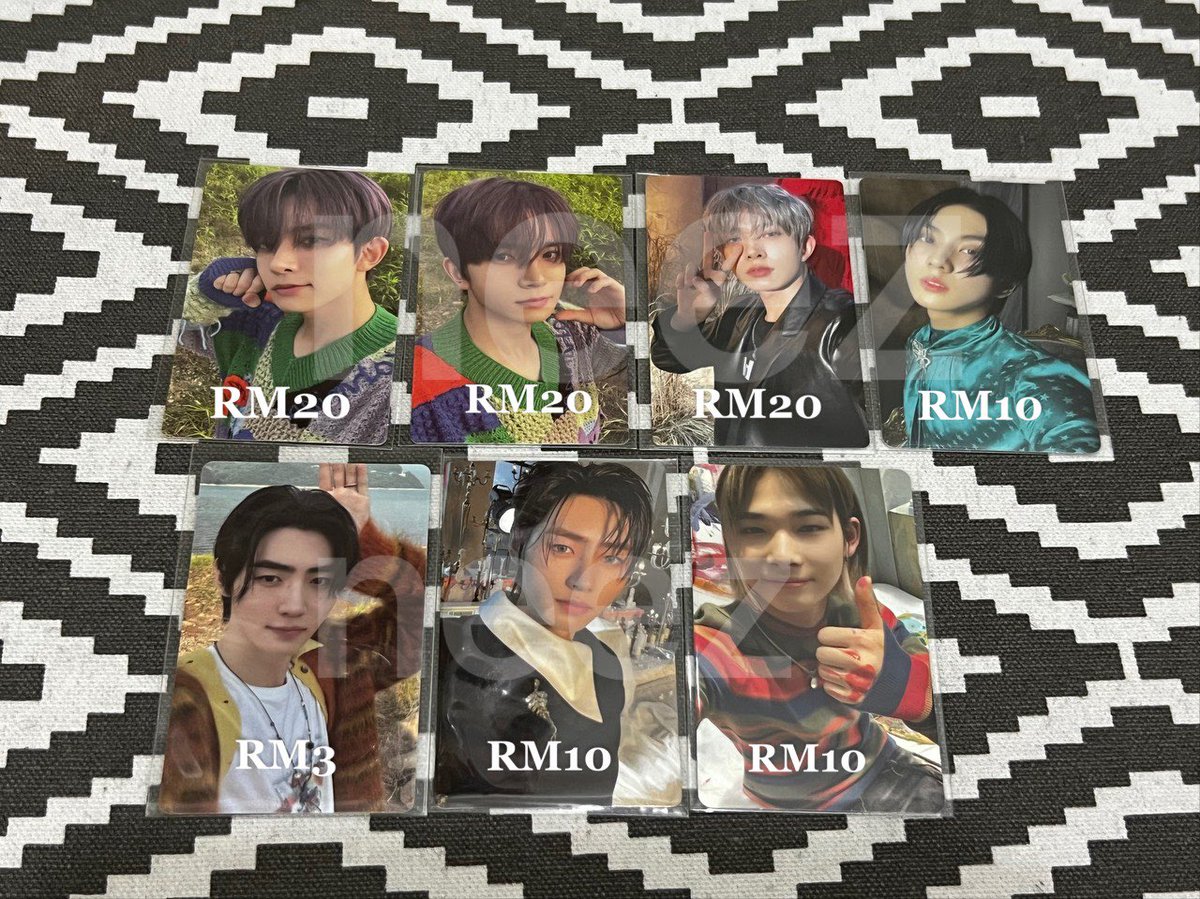 wts
price exclude postage
( please help open sharing )
 #pasarENHYPENmy #pasarENHYPEN