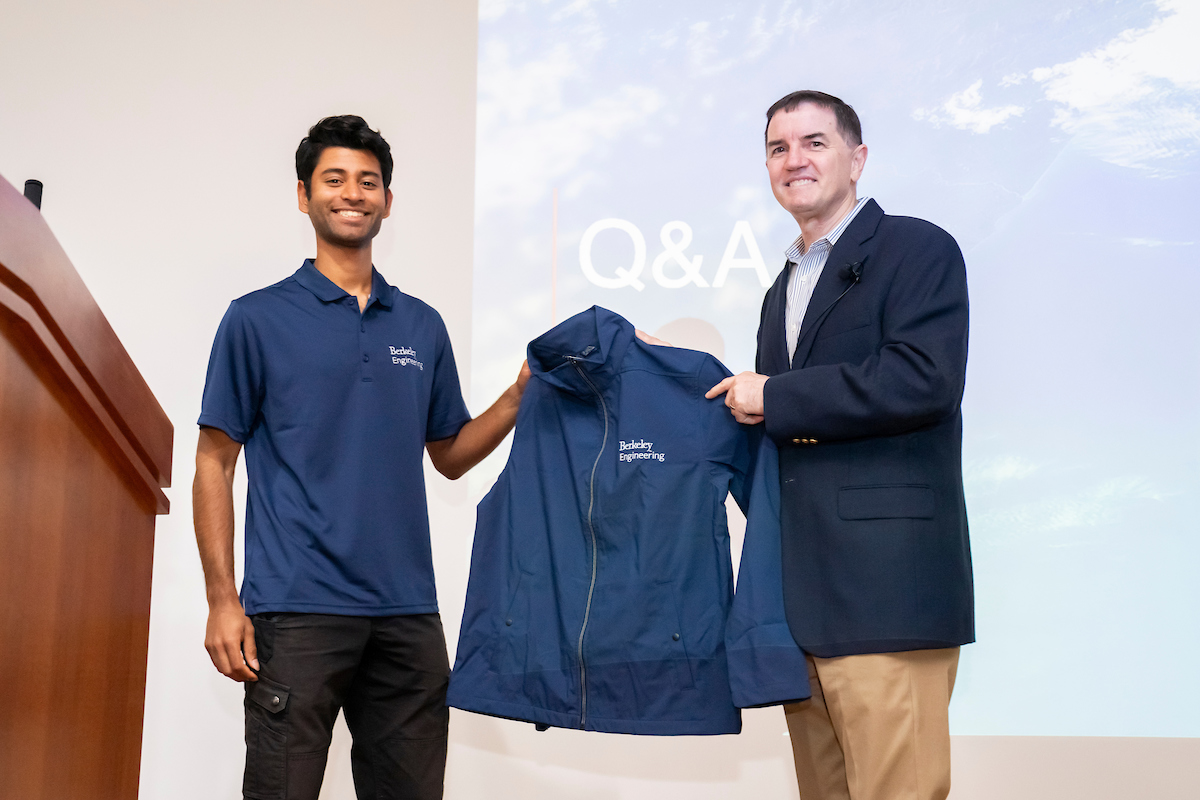 On April 26, Rex Walheim (B.S.’84 ME), former @NASA astronaut and current Chief Safety Officer of @Axiom_Space, delivered his talk, “The Final Flight of the Space Shuttle,” in a special lecture at Banatao Auditorium. (Photos by Adam Lau/Berkeley Engineering)