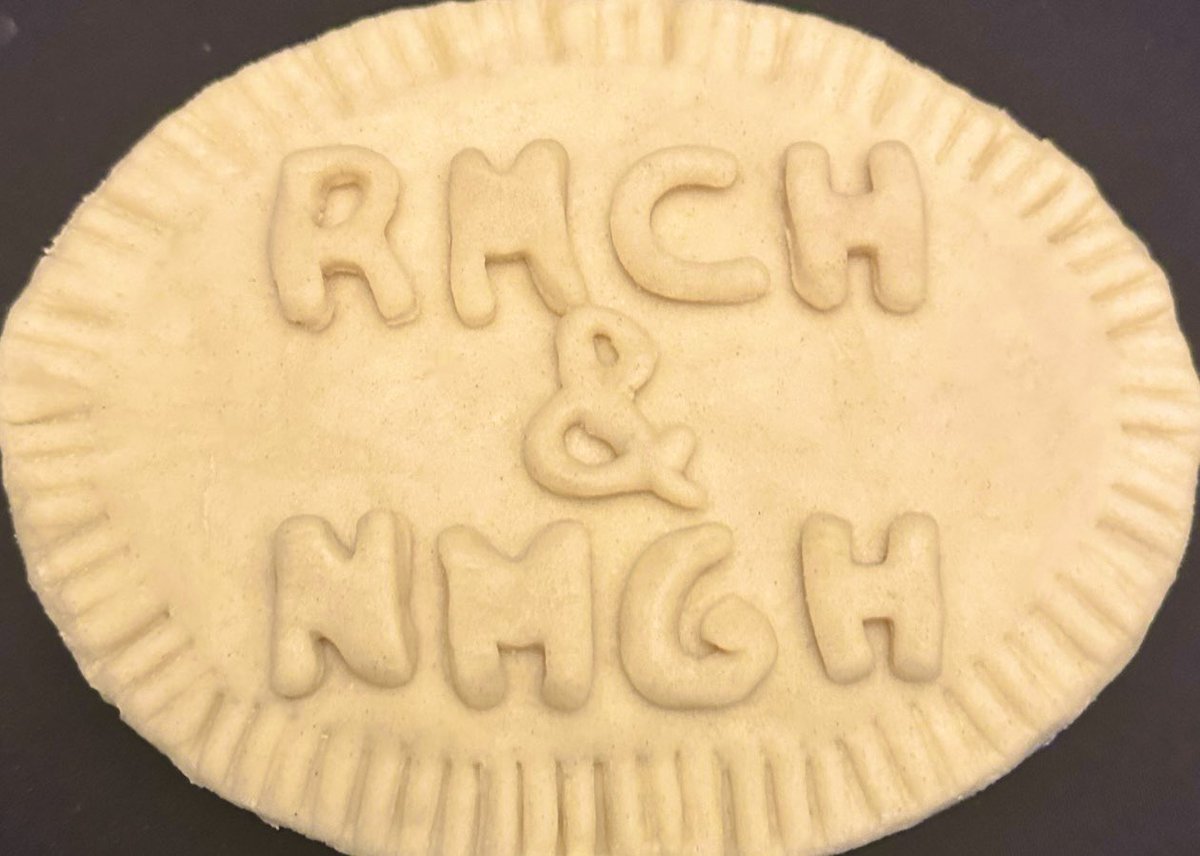 Blown away by the response & orders to my #TeamIbby18 Pie fundraiser for the fab Respiratory Team at @RMCHosp & @NorthMcrGH_NHS with our target to raise £666 god willing by the 17/05 being 6 years since I made my 1st donation to RMCH. Currently selling these Chicken Tikka Pies.