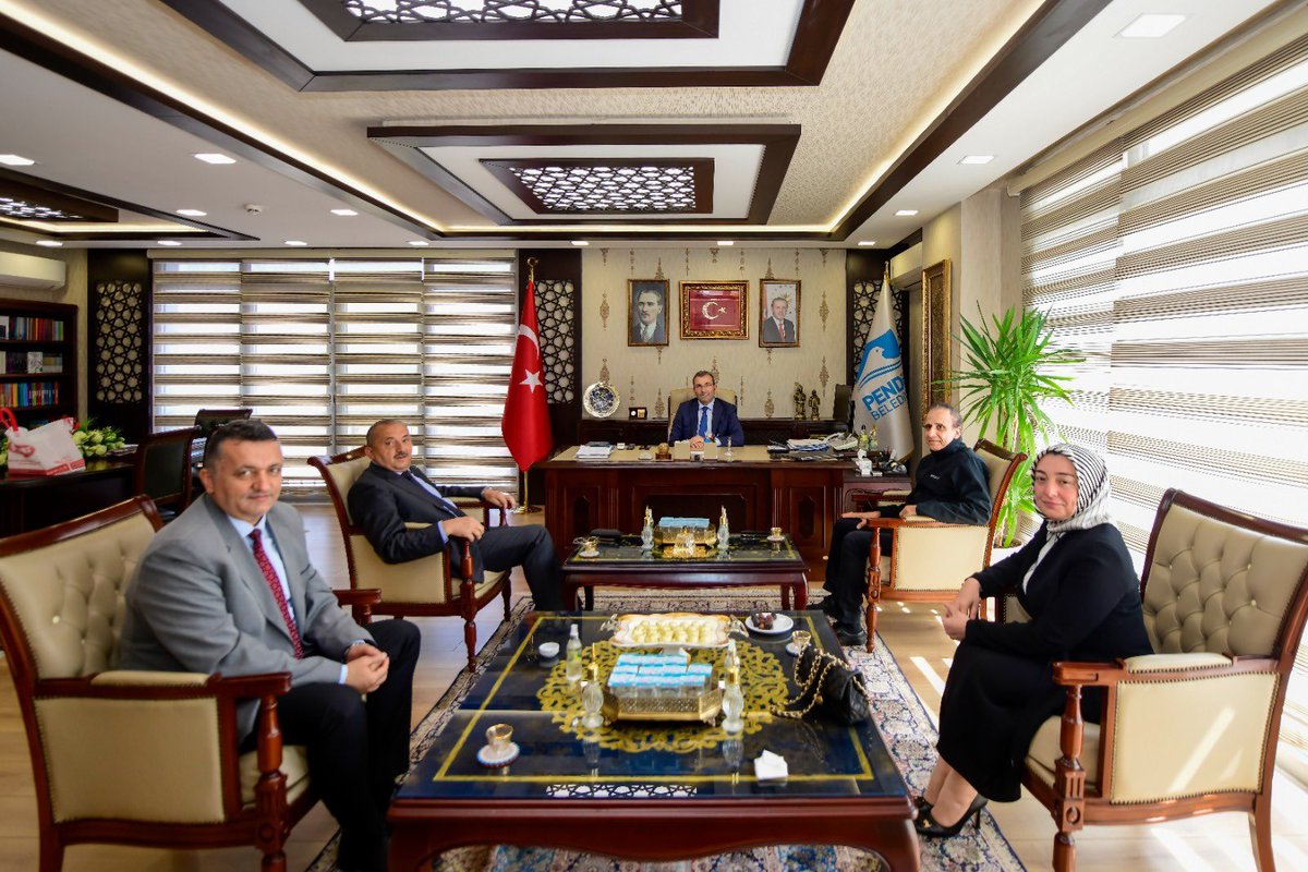 Pendik Devlet Hastanesi Başhekimi Dr. Salih Çalık'a nazik ziyaretlerinden dolayı teşekkür ederim.