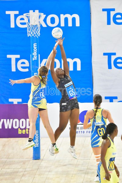 ⚽️ Telkom Netball League: KD Stars v Sunbirds 👉 tinyurl.com/mwakuyn2 🗣️ @TelkomNetball #KDStars #Sunbirds 📷 @Syd_Seshibedi