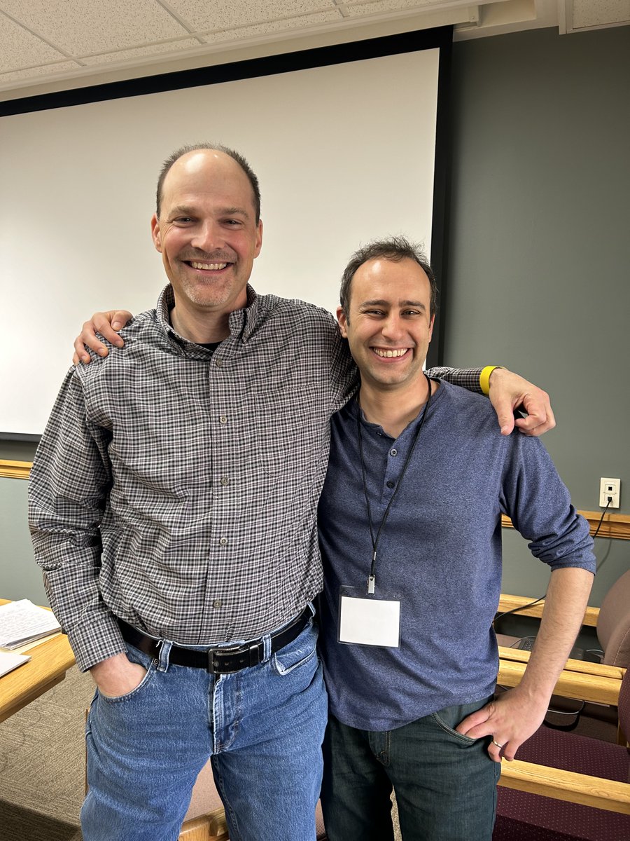 Hearty congrats to @DougEmlen on his selection to @theNASciences! It was nice to finally meet Doug @MuseumRockies. Check out his books: the pop science Animal Weapons and the standard-bearing textbook Evolution (with @carlzimmer)!