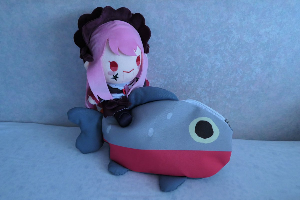 @ohmonah Oh~ A special delivery for the Child? It's a salmon!!! 💌🐟 #PorcelainPlushie