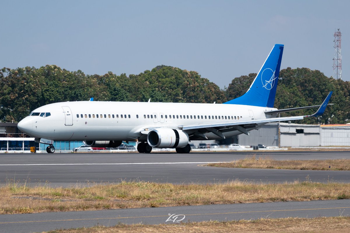 On April 6th, 2024 iAero Airways cease all operations after failed restructuring efforts during bankruptcy proceedings.

✈: Boeing 737-8CX | N277EA
🌎: MGGT (GUA), Guatemala 🇬🇹
💺: @FlyiAero

#Nikon #D3500 #avphotography #AirplanePics #avgeeks #avphoto #loveplanes  #jetphotos